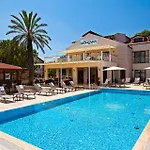 Montana Hotel 3*