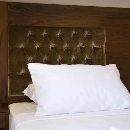 Montana Szálloda 3*