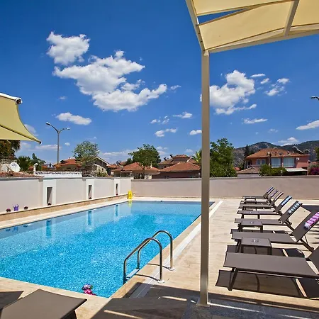 Otel Montana 3*