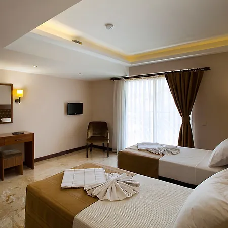 Otel Montana 3*