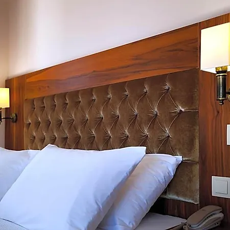 Hotel Montana 3*