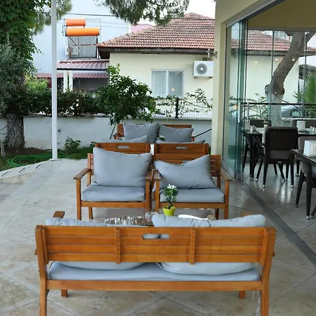 Montana Hotel 3*
