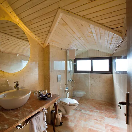 Montana Hotel 3*
